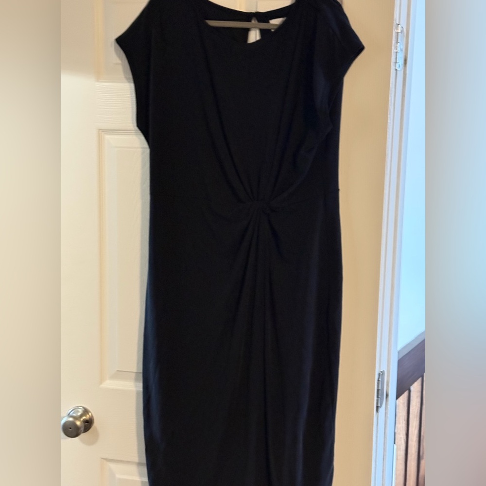 NWOT: Nordstrom Black Midi Dress